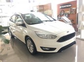 Bán xe Ford Focus bản Trend SX 2018 đủ màu, tặng kèm: Phim 3M, ghế da - Hỗ trợ NH LS từ 0.65%