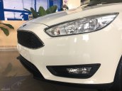 Bán xe Ford Focus bản Trend SX 2018 đủ màu, tặng kèm: Phim 3M, ghế da - Hỗ trợ NH LS từ 0.65%