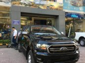 Cần bán Ford Ranger XLS AT 2.2 đời 2018, màu đen, nhập khẩu