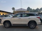 Cần tiền gấp bán nhanh xe Toyota Fortuner 2018, tự động, máy xăng