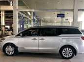 Bán xe Kia Sedona AT đời 2014, màu bạc số tự động, giá chỉ 955 triệu