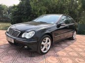 Bán ô tô Mercedes C240 sản xuất năm 2004, màu đen còn mới, 250 triệu