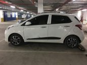 Cần bán xe Hyundai Grand i10 1.2 AT sản xuất năm 2017, màu trắng chính chủ, giá tốt