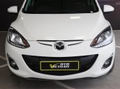 Bán Mazda 2 HB 1.5AT màu trắng, số tự động, sản xuất 2013, biển Sài Gòn, lăn bánh 33000km