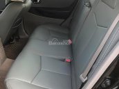 Bán Mazda 323 năm 2004, màu đen xe gia đình