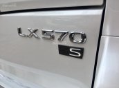 Bán nhanh chiếc xe Lexus LX 570S Super Sport sản xuất năm 2019, màu trắng, nhập khẩu nguyên chiếc