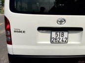 Cần bán Toyota Hiace sản xuất 2015 máy dầu 2.5, màu trắng, nhập khẩu từ Nhật 820tr