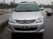 Cần bán Toyota Innova MT đời 2011, màu bạc