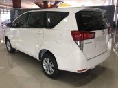 Cần bán Toyota Innova 2.0E năm 2018, màu trắng