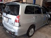 Cần bán Toyota Innova MT đời 2011, màu bạc