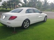 Cần bán xe Mercedes E250 màu trắng, xe lướt chính hãng