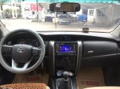 Bán Toyota Fortuner 2.4G 4x2MT 2017, màu bạc, nhập khẩu nguyên chiếc