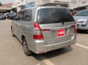 Bán ô tô Toyota Innova 2.0E đời 2015, màu bạc