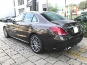 Xe Mercedes C300 Amg, lăn bánh ít, giá tốt chính hãng