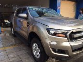 Bán Ford Ranger XLS 2.2 AT đời 2016, màu vàng, nhập khẩu nguyên chiếc