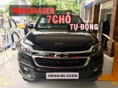 Giá xe Trailblazer 7 chỗ, khuyến mãi tháng 11 - Trailblazer màu đen số tự động 1 cầu