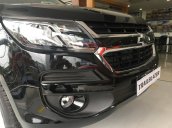 Giá xe Trailblazer 7 chỗ, khuyến mãi tháng 11 - Trailblazer màu đen số tự động 1 cầu