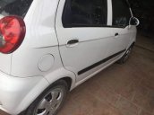 Cần bán Chevrolet Spark năm sản xuất 2010, màu trắng giá cạnh tranh