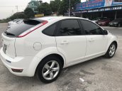 Bán Ford Focus 2012 màu trắng đẹp như mới