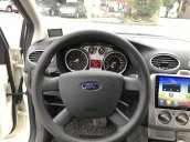 Bán Ford Focus 2012 màu trắng đẹp như mới