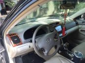 Bán xe Toyota Camry năm 2003, màu đen, xe gia đình ít đi