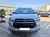 Bán Toyota Innova E 2016 số sàn, xe sử dụng kỹ, chạy được 32000km