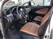 Bán Toyota Innova E 2016 số sàn, xe sử dụng kỹ, chạy được 32000km