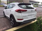 Bán xe Hyundai Tucson sản xuất 2018, màu trắng, giá chỉ 775 triệu