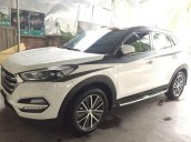 Bán xe Hyundai Tucson đời 2016, màu trắng, nhập khẩu