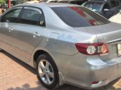 Cần bán xe Toyota Corolla altis AT 2013, màu bạc còn mới