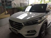 Bán xe Hyundai Tucson đời 2016, màu trắng, nhập khẩu