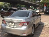 Cần bán xe Toyota Corolla altis AT 2013, màu bạc còn mới