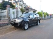 Cần bán lại xe Toyota Fortuner AT đời 2009, màu đen ít sử dụng