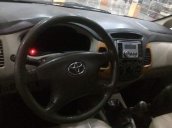 Cần bán xe Toyota Innova G đời 2010, màu bạc, xe gia đình