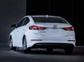 Bán Hyundai Elantra sản xuất năm 2018, màu trắng, nhập khẩu