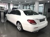 Bán xe chưa lăn bánh, giá xe cũ Mercedes E250 trắng 2018 chính hãng