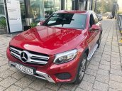 Bán xe Mercedes GLC250 4Matic màu đỏ cũ, chính hãng đời 2016