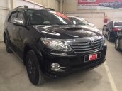 Cần bán Toyota Fortuner dầu đời 2016, màu đen