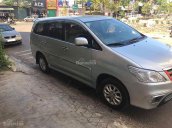 Cần bán gấp Toyota Innova 2014 màu bạc zin, số sàn, xe zin