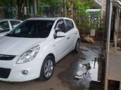 Cần bán gấp Hyundai i20 sản xuất năm 2010, màu trắng, giá tốt