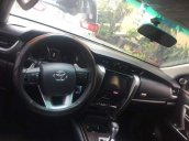 Cần bán Toyota Fortuner 2.7V AT đời 2018, màu bạc, xe nhập