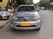 Bán xe Toyota Fortuner V 2009, màu bạc