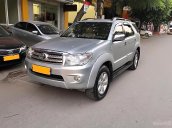 Bán xe Toyota Fortuner V 2009, màu bạc