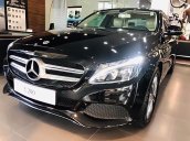 Cần bán Mercedes 200 sản xuất năm 2018, màu đen