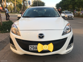 Cần bán gấp Mazda 3 năm 2010 ĐK 2011, màu trắng, giá tốt nhập khẩu