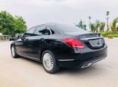 Cần bán gấp Mercedes C250 Eclusive đời 2015, màu đen