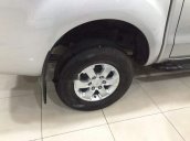 Bán Ford Ranger MT, sản xuất 2013, màu bạc, xe rất đẹp, chạy ít