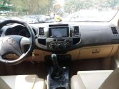 Bán gấp xe Toyota Fortuner 2016 máy dầu số sàn, xe màu bạc, biển số thành phố