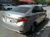 Bán xe Toyota Vios E loại số sàn, màu ghi bạc, một đời chủ mua mới