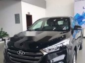 Cần bán xe Hyundai Tucson 2018, màu đen